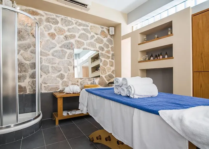 Antinea Suites Hotel & Spa