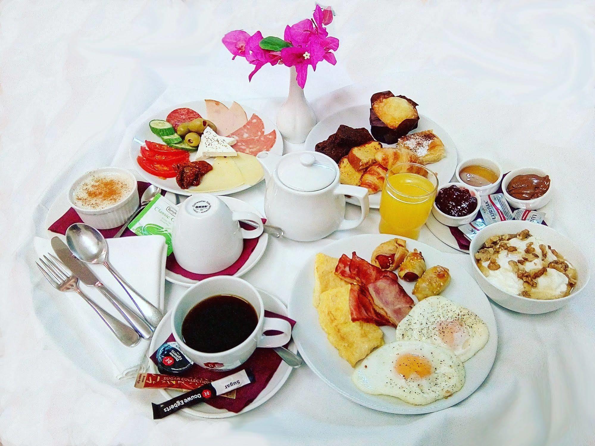 Antinea & Hotel 4*